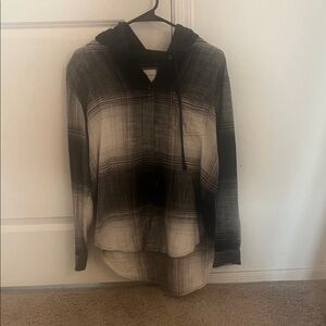 American Eagle Outfitters Gray Plaid Shirt